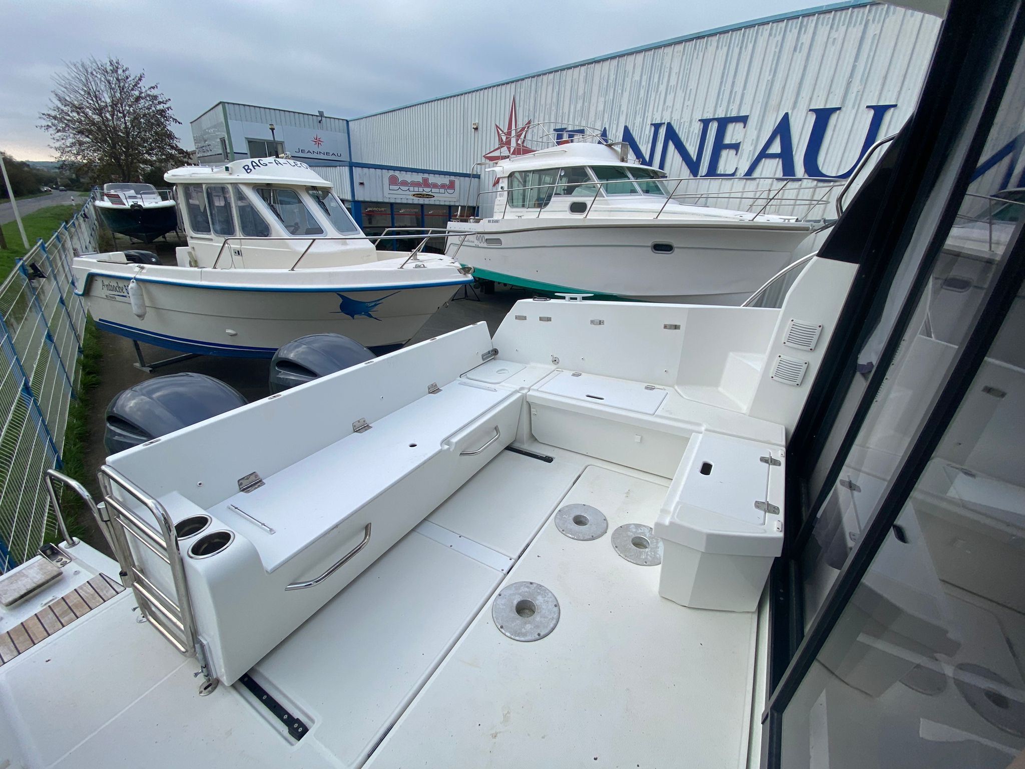 slider 3 Jeanneau Merry Fisher 895